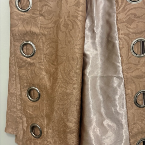 Elegant Tan blackout energy saving curtain panel. 80x40 . 2 panels available .. - Picture 4 of 9
